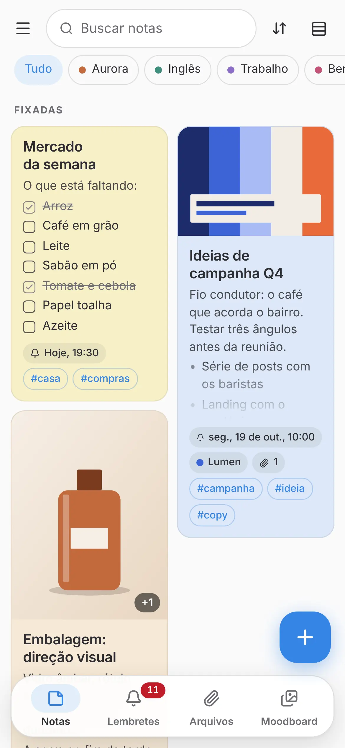 O Ideario numa janela estreita, com as notas em duas colunas e a barra de visões embaixo